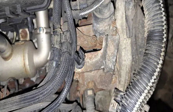 Bomba de inyección alta presión OEM 0445010102 Citroen C4 image 2