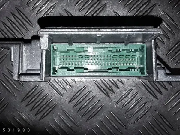 2002 Opel Vectra C ECU 13129843 Gebruikt image 4
