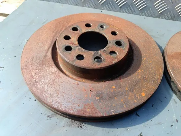 OEM Wrakowisko-14832- frambromsskivor för VW Passat CC image 3