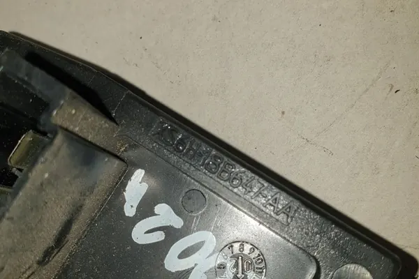 Relé del ventilador de calefacción FORD FIESTA IV XS6H18B647AA image 3