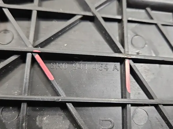 Moldura do farol direito Audi Q5 08- 8R0941454A image 5