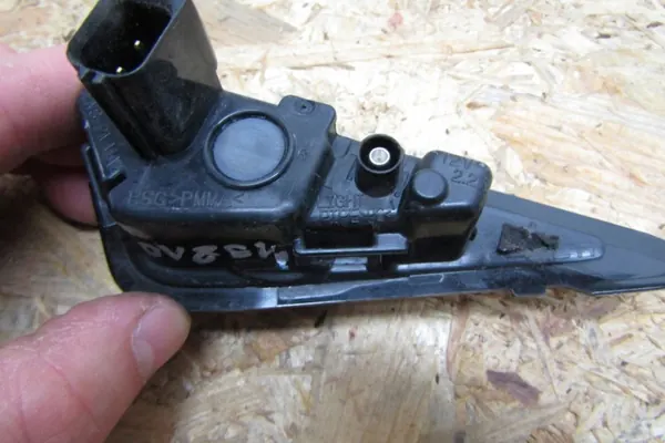 Protège-boue droit Tesla Y OEM 1125107-50j image 7