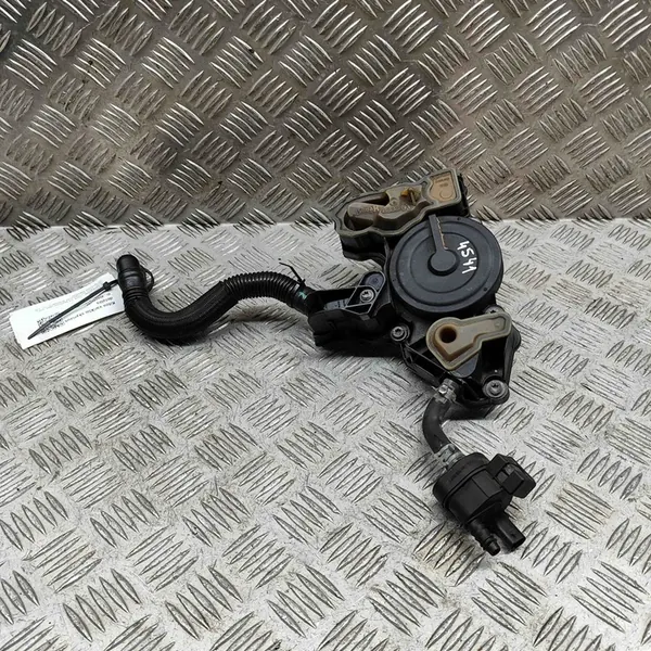 Separador de óleo Audi A3 Sportback 06K103213A image 3