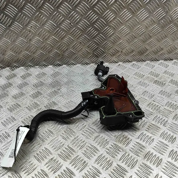 Separador de óleo Audi A3 Sportback 06K103213A image 4