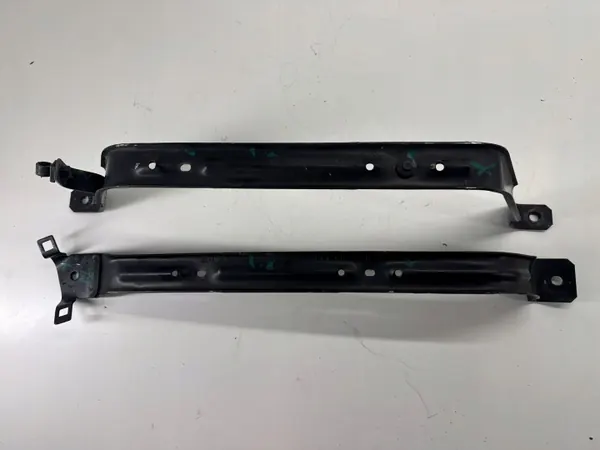 Polttoainesäiliön kiinnityssarja OEM CN159054AA Ford image 2