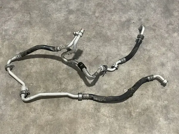 Mercedes AMG GT Öljylinjat OEM A1902700000 image 2