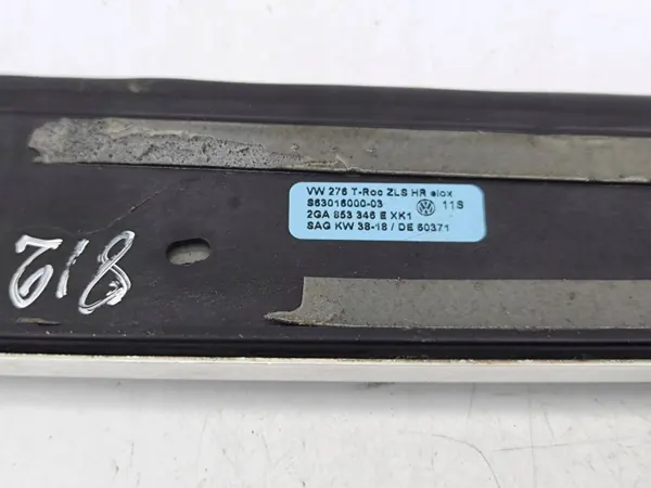Joint de vitre latérale Volkswagen T-Roc OEM 2GA853346E image 3