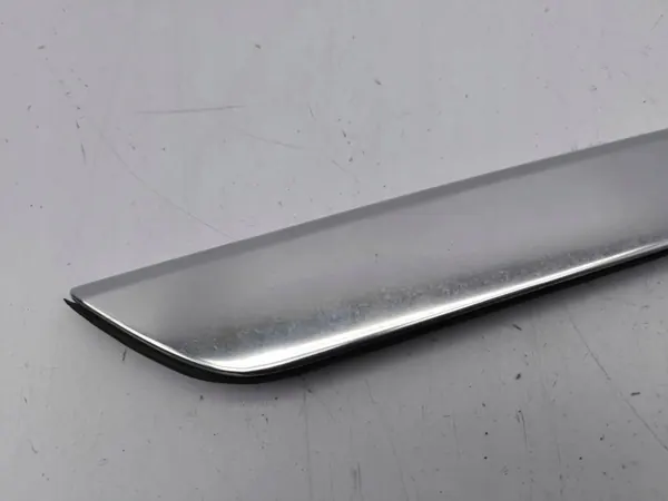 Joint de vitre latérale Volkswagen T-Roc OEM 2GA853346E image 5