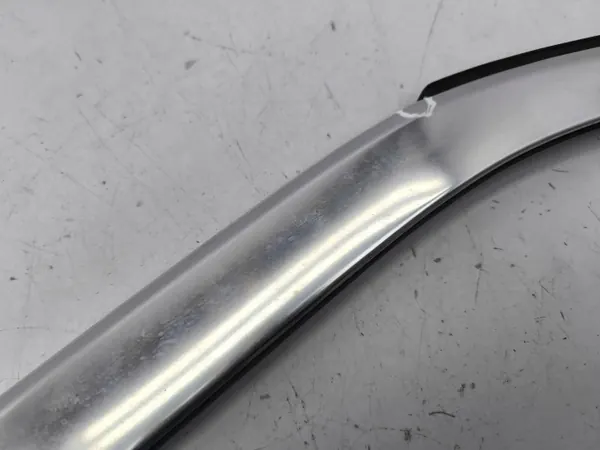 Joint de vitre latérale Volkswagen T-Roc OEM 2GA853346E image 9