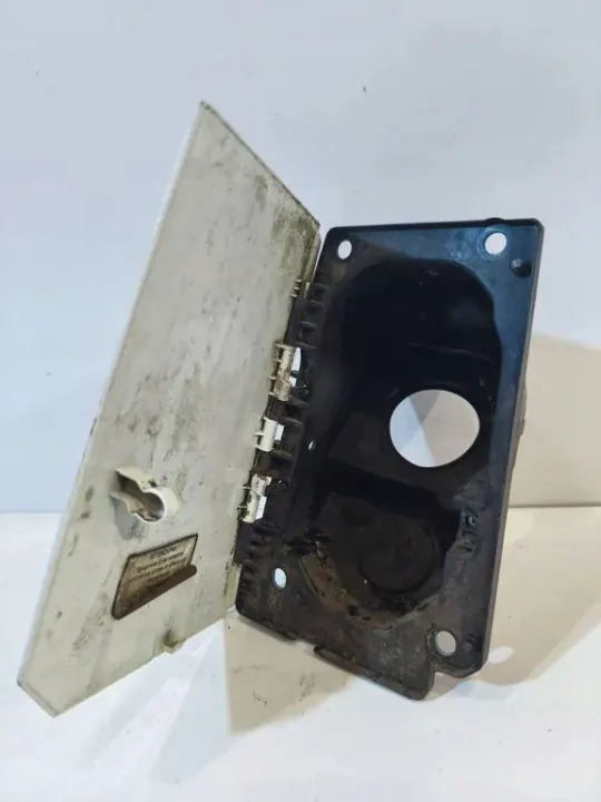 Kraftstoffklappenmotor OEM 1385931080 für Peugeot Boxer image 4