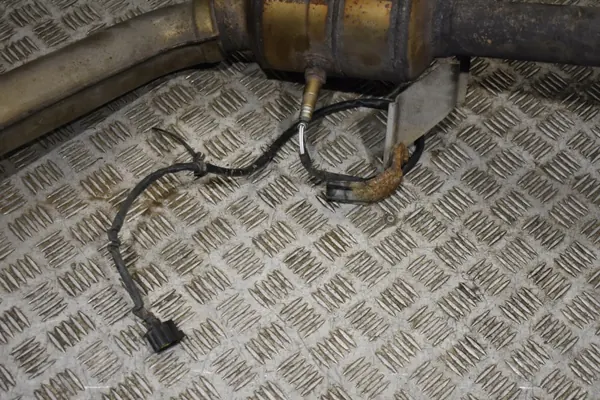 Katalysaattori OEM A4634907614 Mercedes G500:lle image 3