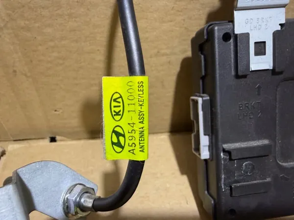 Module BCM HYUNDAI I30 II OEM 95400-A6020 image 3