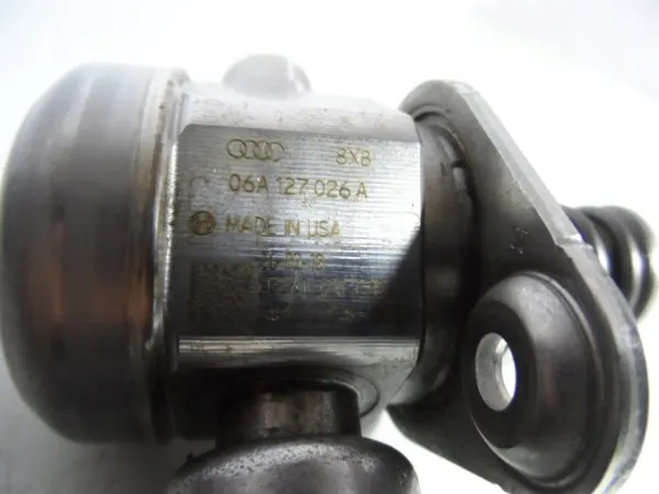 Polttoainepumppu VW Jetta 5C 1.8 TSI USA 06A127026A image 5