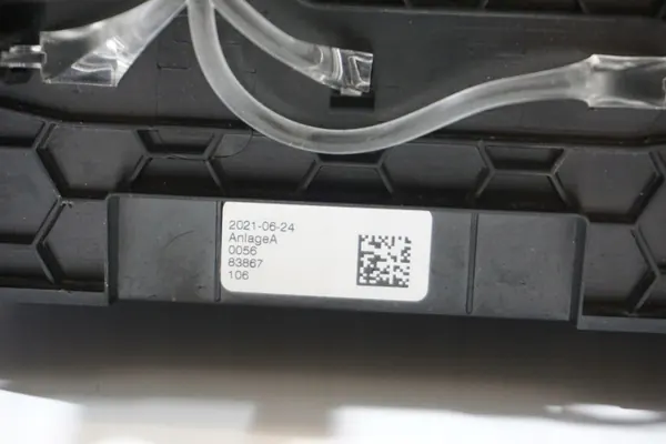 Mercedes C W206 Middenconsole OEM - Gebruikte Staat image 4