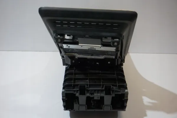 Mercedes C W206 Middenconsole OEM - Gebruikte Staat image 5