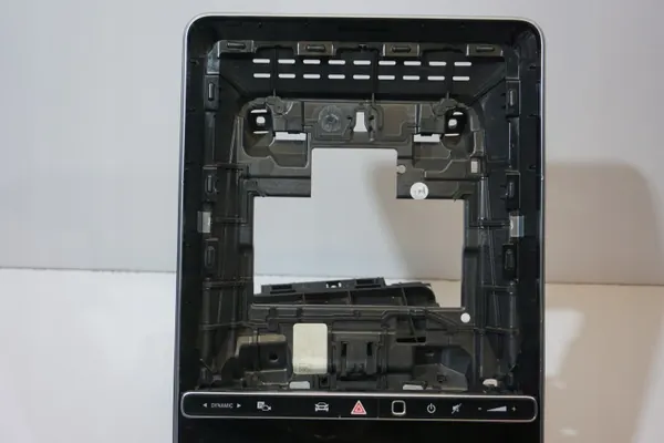 Mercedes C W206 Middenconsole OEM - Gebruikte Staat image 6