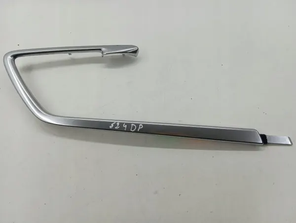 Volvo S60 2012 Jupes Latérales OEM 8635848 image 3