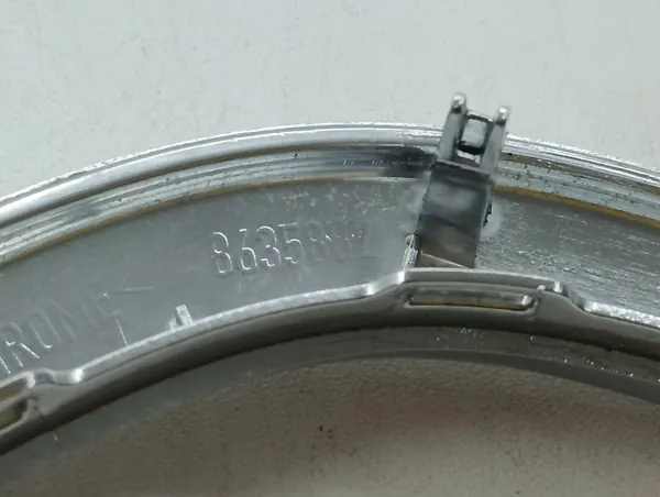 Volvo S60 2012 Jupes Latérales OEM 8635848 image 6