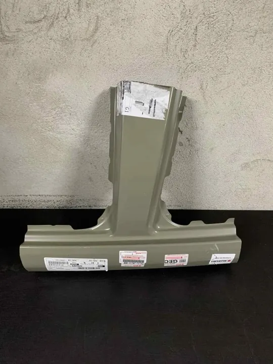 OEM t6131-20235-000 B-Säulenabdeckung Links Oben image 4