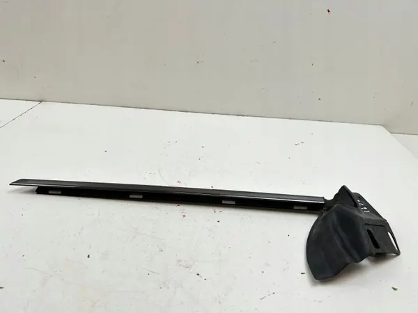 Mercedes-Benz sidorutslist OEM A2306700238 image 4