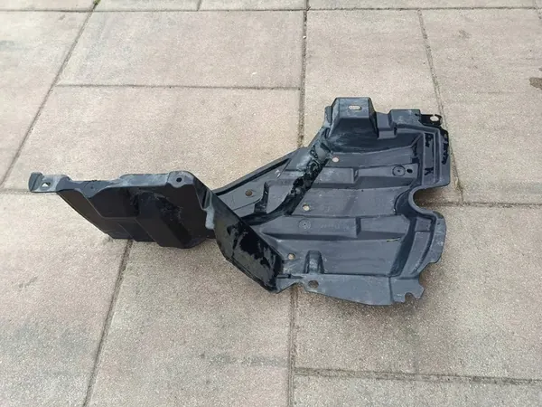 Nedre motorhuvud höger sida Toyota Yaris III OEM 514410D230 image 3