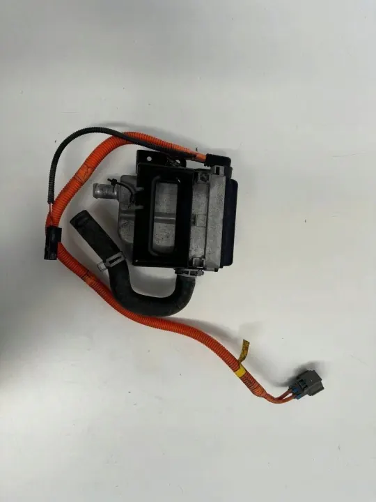 Tesla Model S 2014 Koelvloeistofverwarmer OEM 102868900C image 2