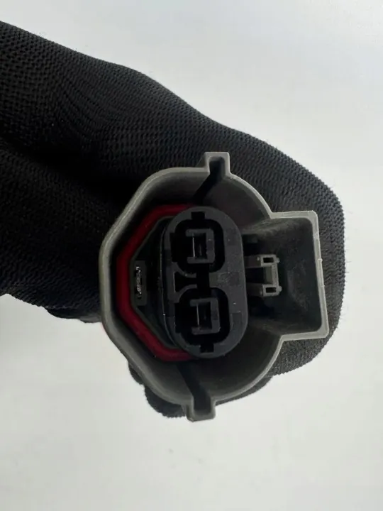 Tesla Model S 2014 Koelvloeistofverwarmer OEM 102868900C image 3