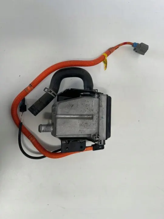 Tesla Model S 2014 Koelvloeistofverwarmer OEM 102868900C image 4