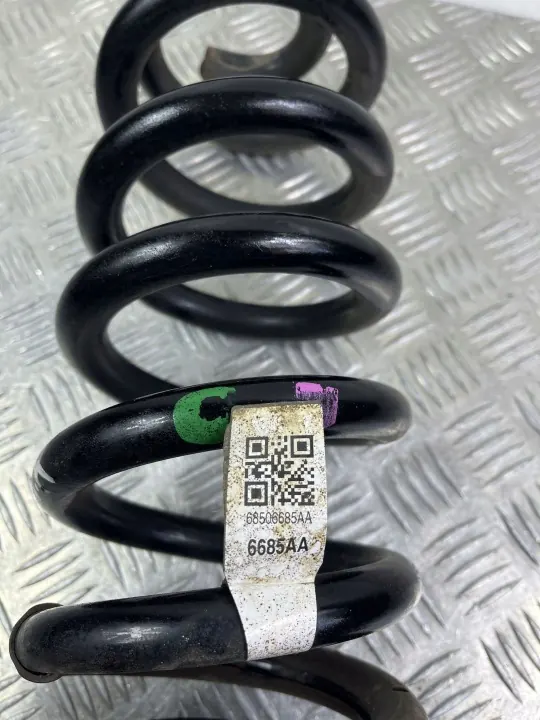 Jeep Grand Cherokee achterveer OEM 68506686AA image 4