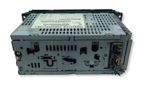 OEM P05064042ADKASACJ Tehdasradio Chrysler Voyagerille image 3