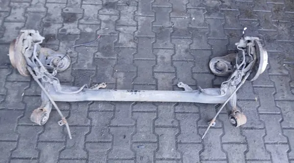 OEM I20IBELKATYLNA Hinterachsschwinge für Hyundai i20 image 2