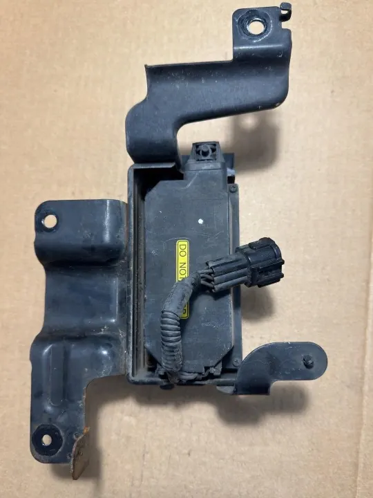 Distronic Radarsensor Infiniti OEM 28437 1MG0A image 3