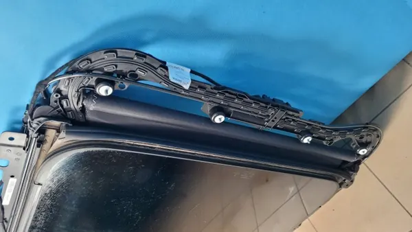Volvo XC90 II Schiebedach OEM 32205494 - Gebraucht image 4