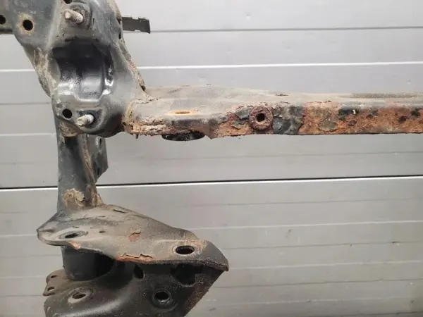 Audi A6 C7 4G moottorin tuki OEM 4G0399315L image 8