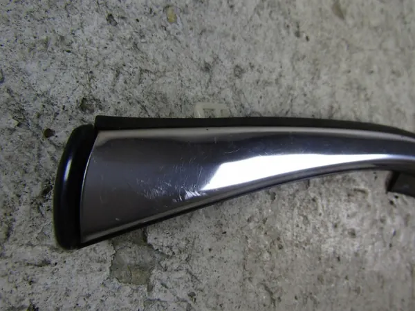 Mazda 3 Garniture Vitre Arrière Gauche OEM BHP2RRL3 image 4