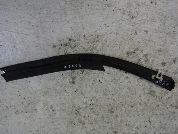 Mazda 3 Garniture Vitre Arrière Gauche OEM BHP2RRL3 image 5