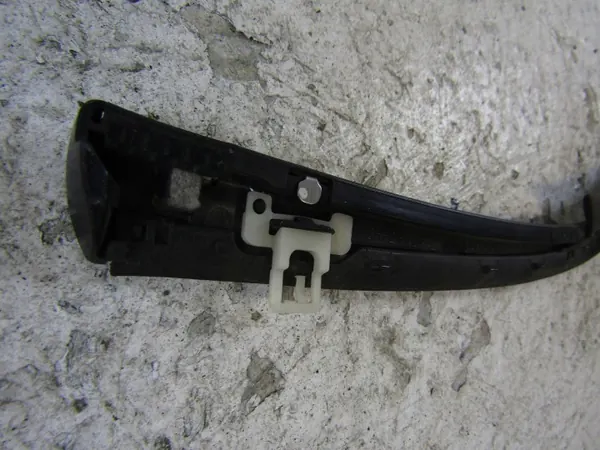 Mazda 3 Garniture Vitre Arrière Gauche OEM BHP2RRL3 image 7