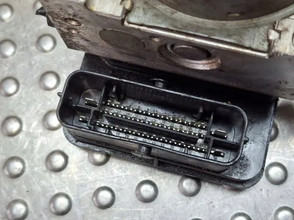 ABS-pumppu OEM S25154871 Hyundai i10 II 2016- image 5