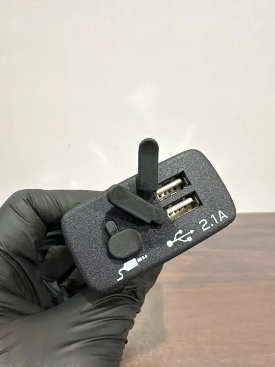 Tomada USB Subaru Ascent OEM 86257VA030 image 8