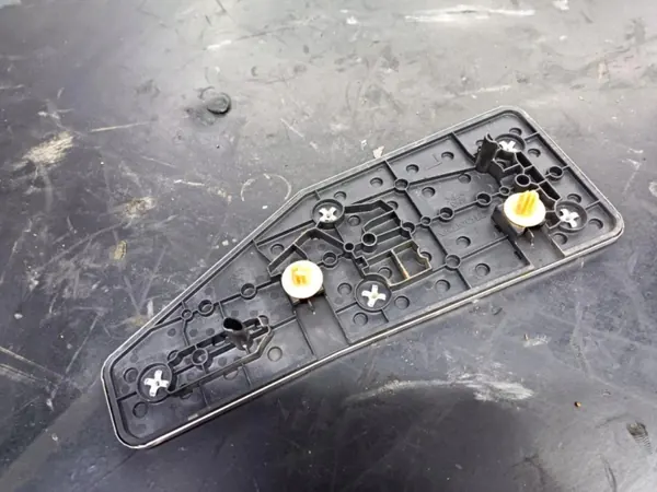 Apoio de pé esquerdo Honda Civic VIII OEM Wrakowisko-18223- image 3