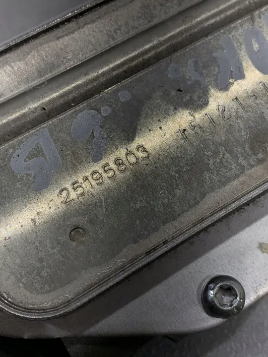 Base de filtre à huile Opel Mokka OEM FBZ19621 image 3