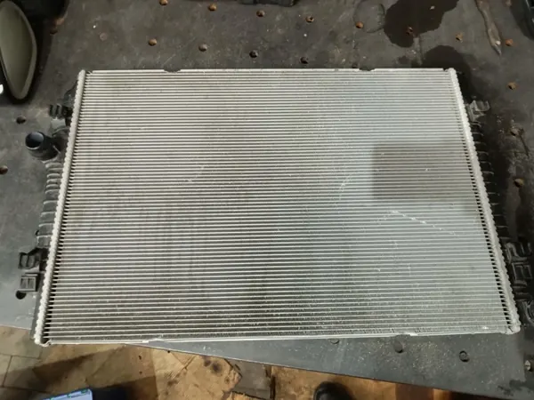 Radiateur de refroidissement OEM 5Q0121251EN pour VW Passat B8 image 2