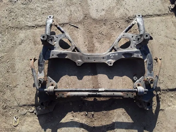 BMW Hulpframe OEM AM-487149 - Gebruikt image 2