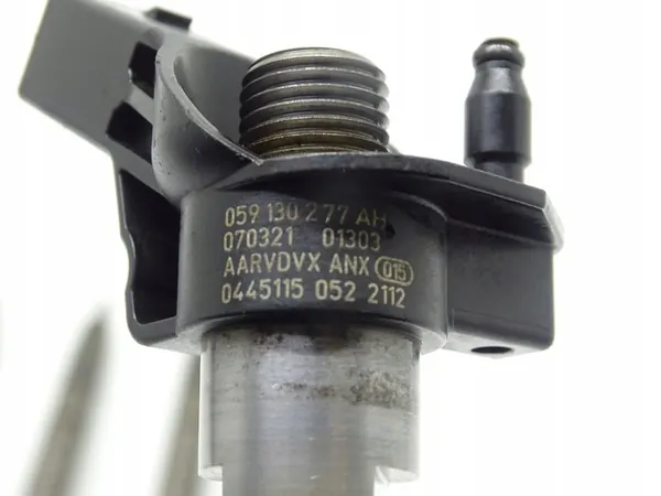 Iniettore carburante Audi A7 Q7 3.0 TDI 057130277AH image 5