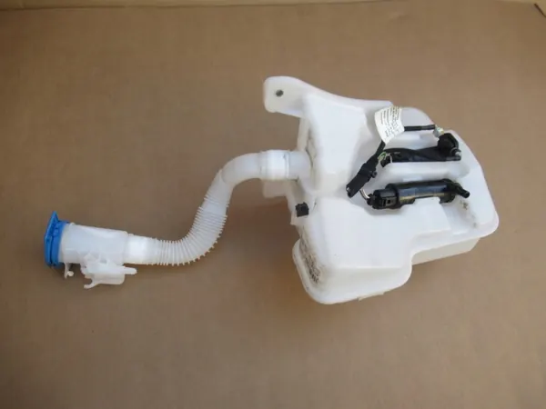 Scheibenwaschbehälter Audi Q3 83A OEM 83A955451D image 3