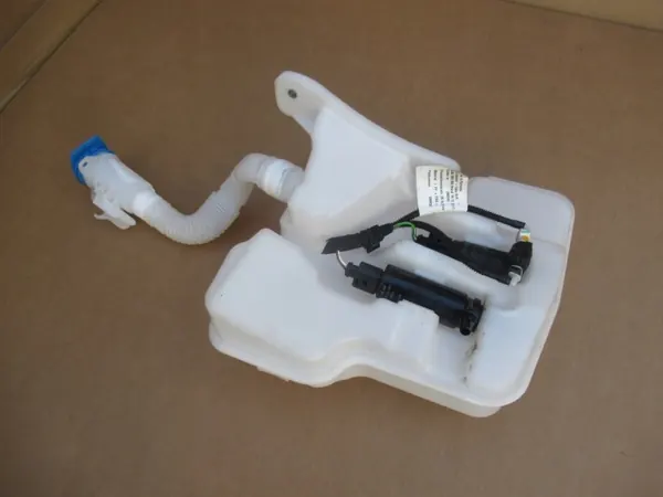 Scheibenwaschbehälter Audi Q3 83A OEM 83A955451D image 4