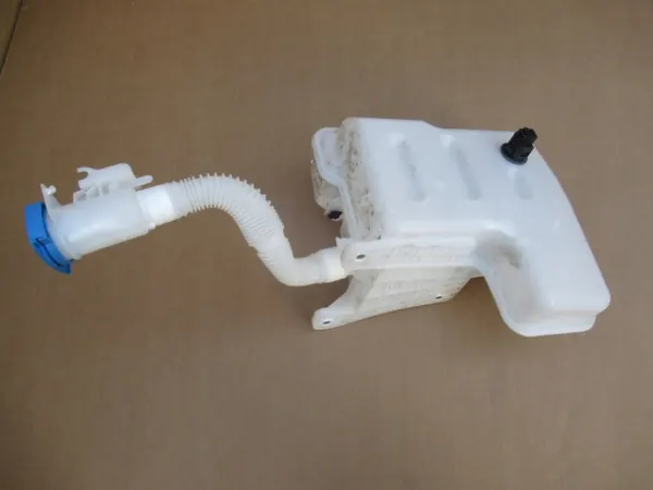 Scheibenwaschbehälter Audi Q3 83A OEM 83A955451D image 6