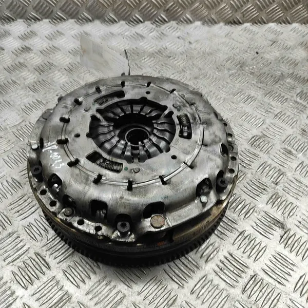 BMW 1 F20 F21 2011 Kytkinsetti image 2