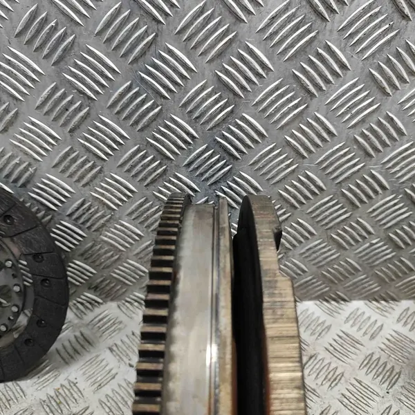 BMW 1 F20 F21 2011 Kytkinsetti image 6