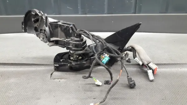 Support de rétroviseur Range Rover L560 - Pièce OEM image 8